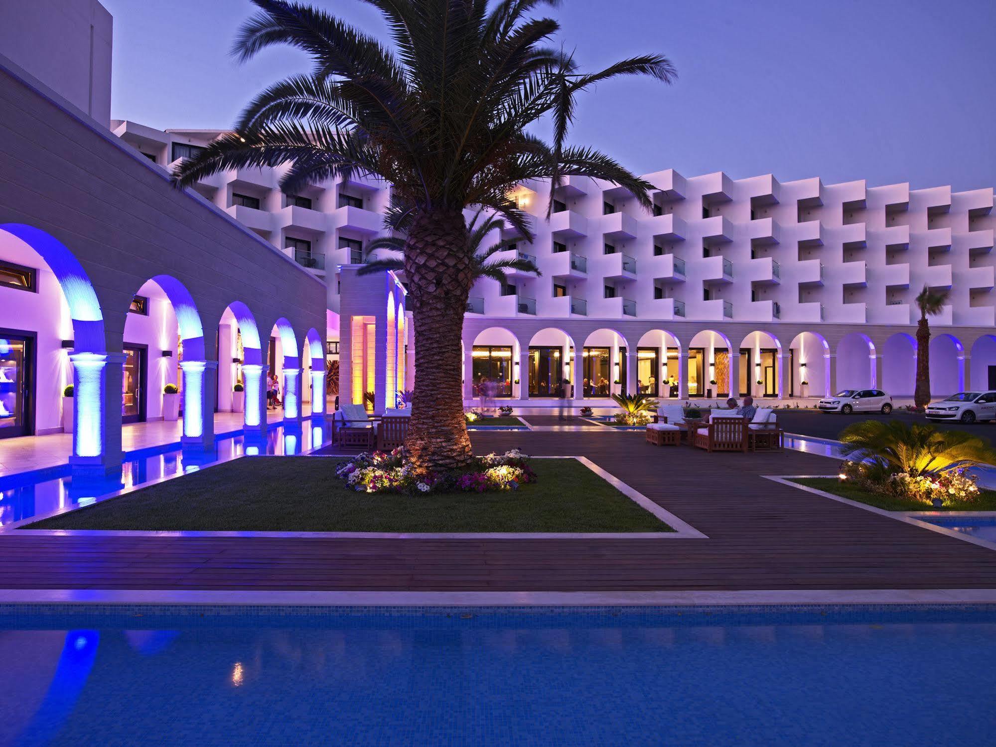 มิตซิส ฟาลิรากี บีช โฮเต็ล แอนด์ สปา Hotel ภายนอก รูปภาพ